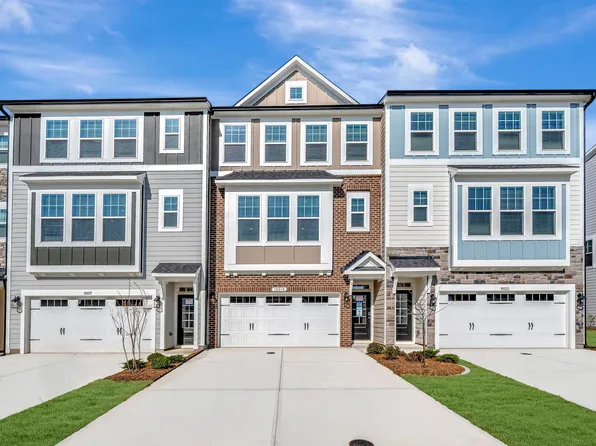 10019 Secluded Garden Dr #165, Apex, NC 27523