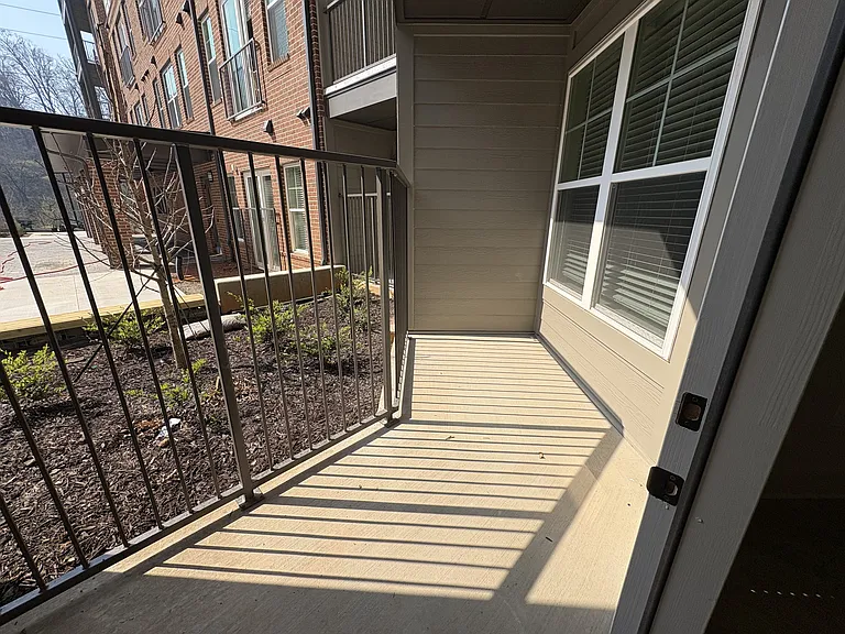 District on the Etowah Apartments — Photo 471