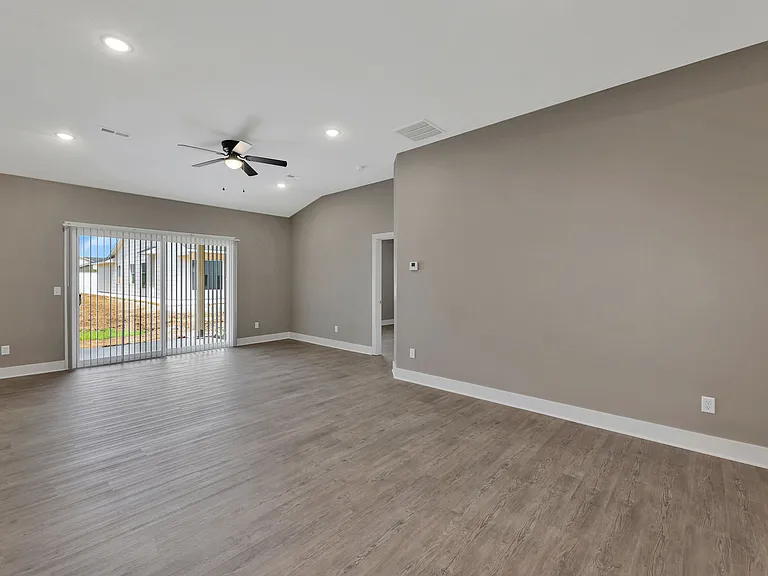387 Trails Head Ct — Photo 13
