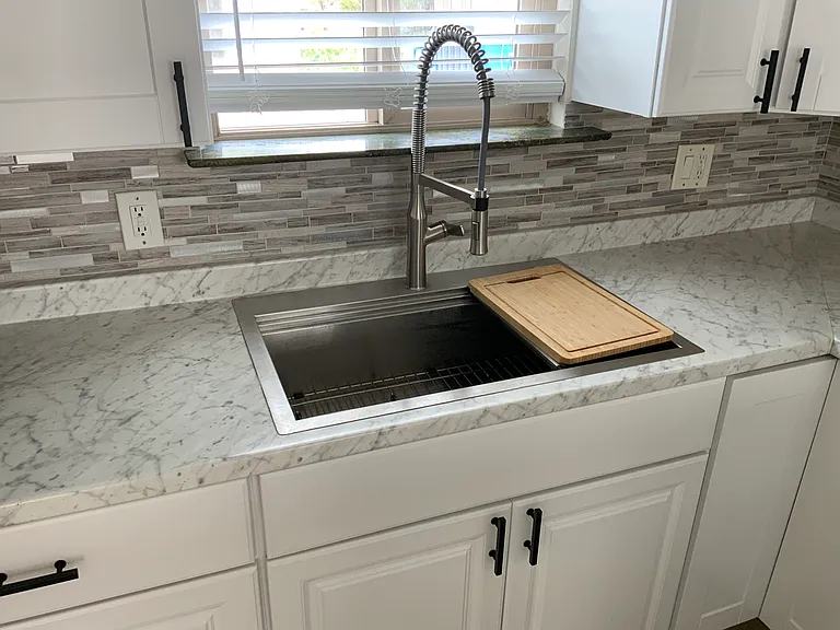 1300 Elizabeth Ave — Photo 7