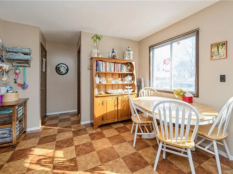 8 Plymouth Ave #B — Photo 7