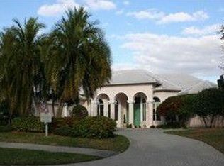 6968 Greentree Dr, Naples, FL 34108