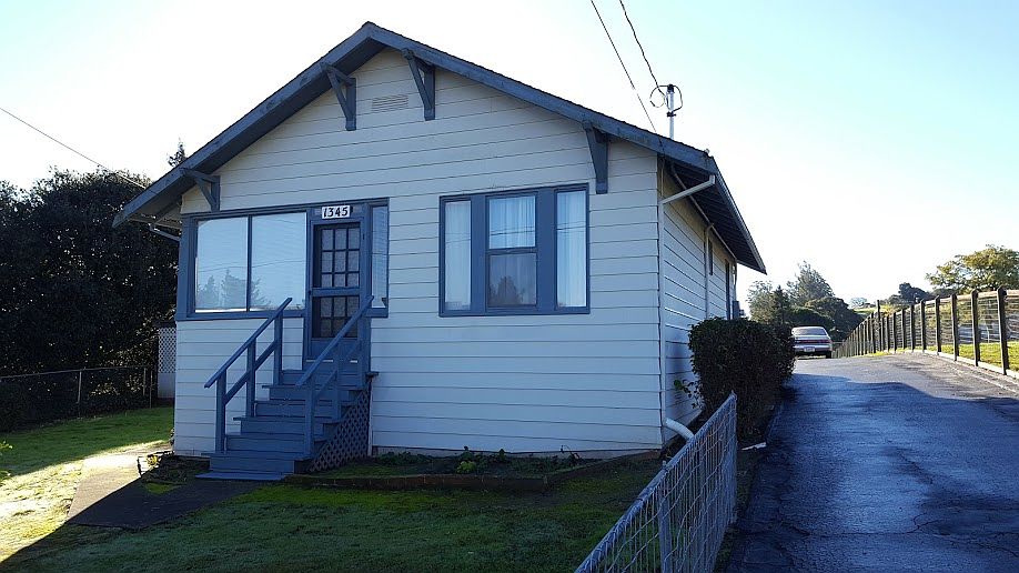 1st image of 1345 Eastman Ln
