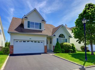 75 Constantine Way, Mount Sinai, NY 11766