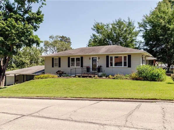630 Green St, Atchison, KS 66002