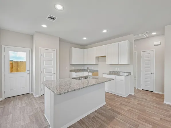 31107 Cass River Ln, Waller, TX 77484