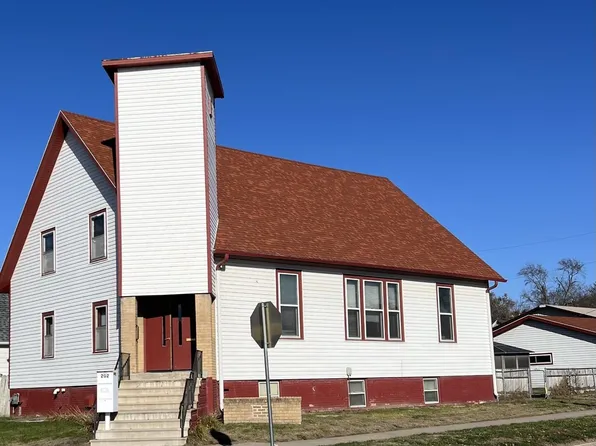 202 N 1st St, Missouri Valley, IA 51555