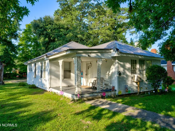 215 E Vance Street, Laurinburg, NC 28352