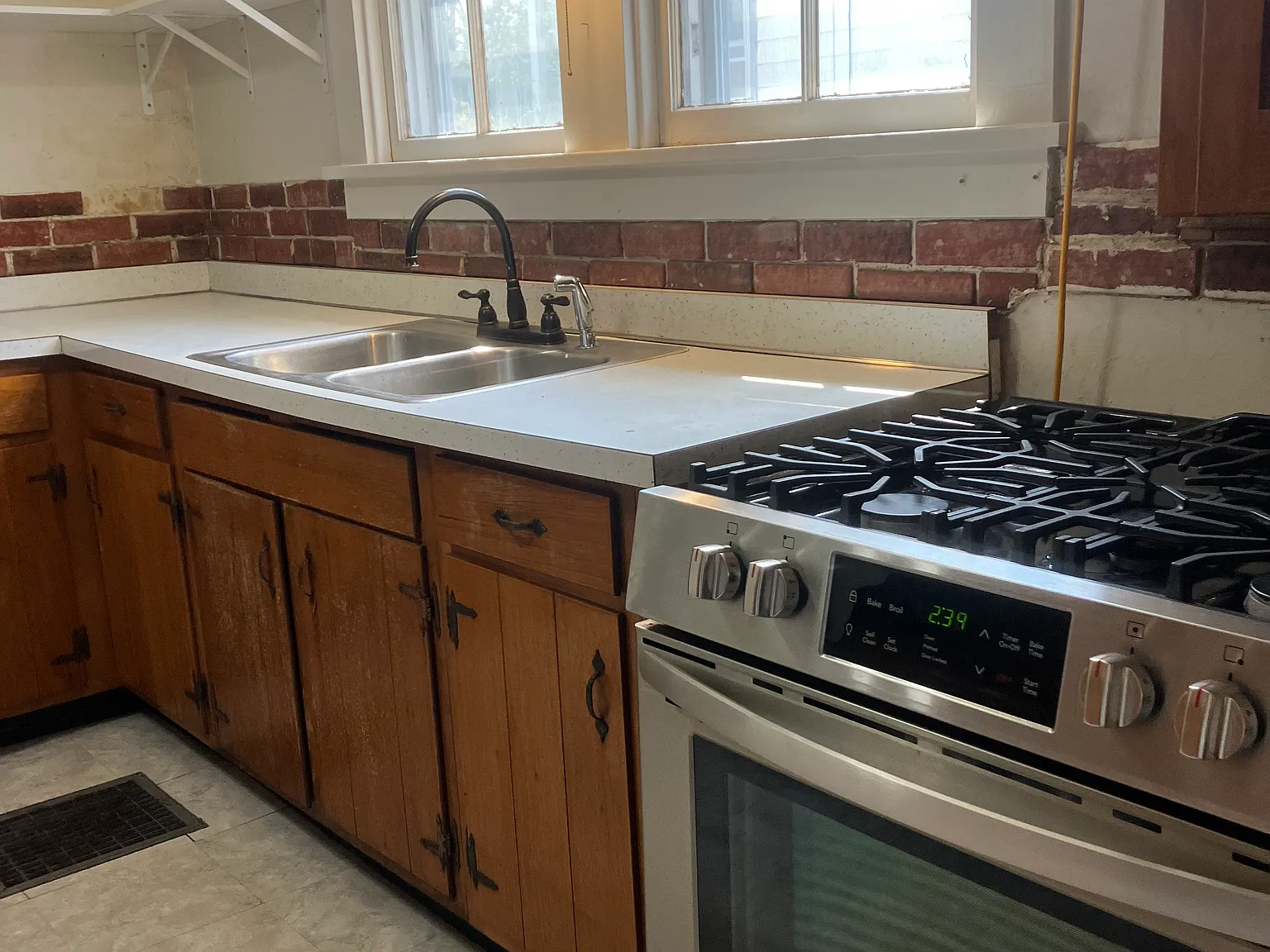3 bed, 1.5 bath, 942 sqft, $1,525 — Photo 4