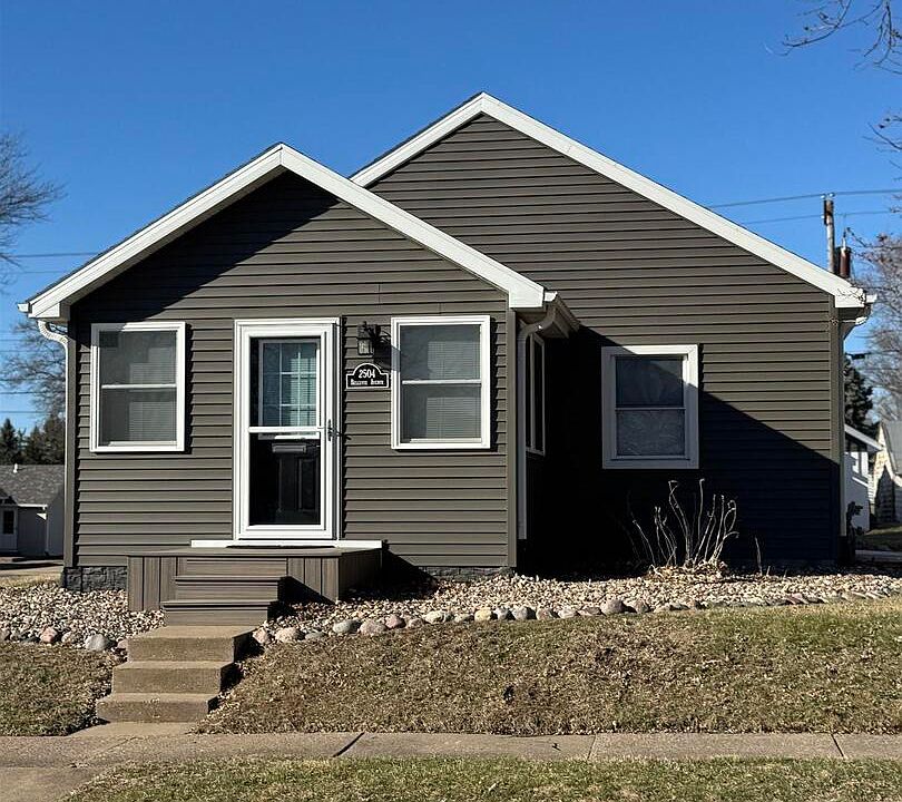 1st image of 2504 Bellevue Ave
