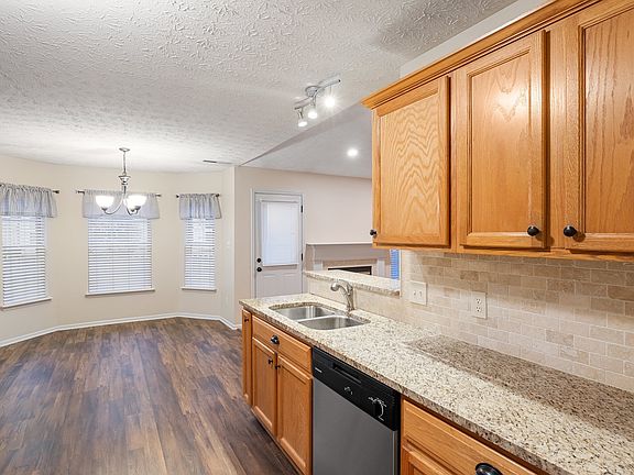 4th image of 12633 Rocky Mountain Ct
