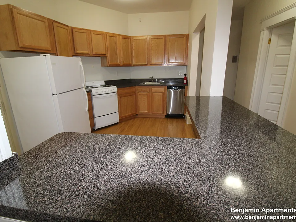 1595 Beacon St #34