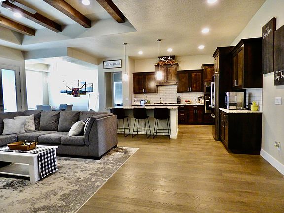 5th image of 16766 London Park Pl