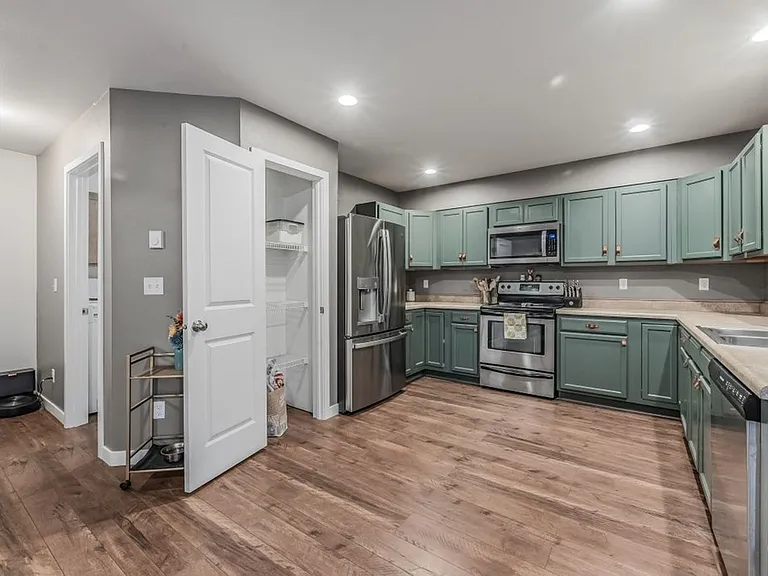 3324 E Garin Ct — Photo 8