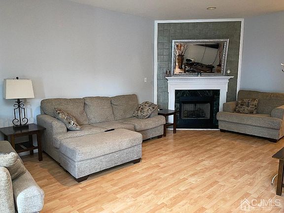 2nd image of 316 Moonlight Dr