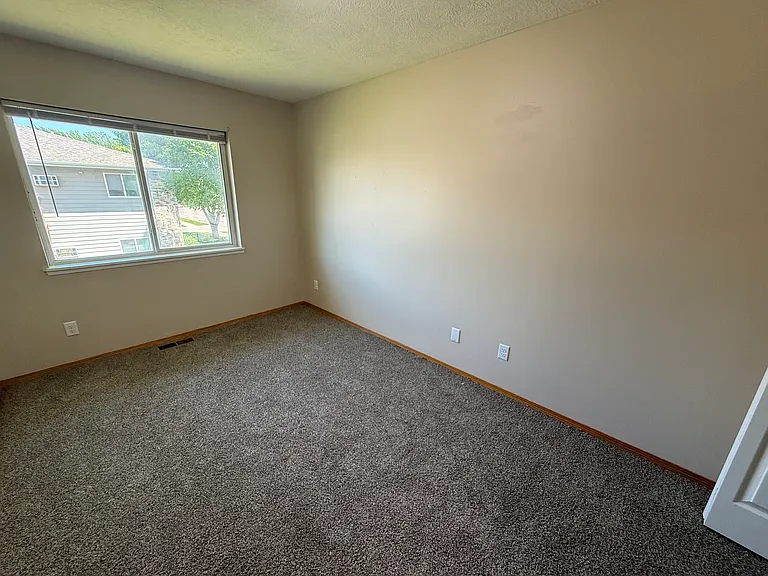 925 S Newcomb Ave #18 — Photo 4