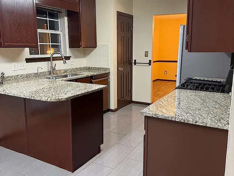 665 Durham Ridge Dr — Photo 12