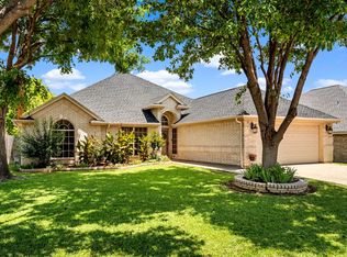508 Kempson Ct, Saginaw, TX 76179