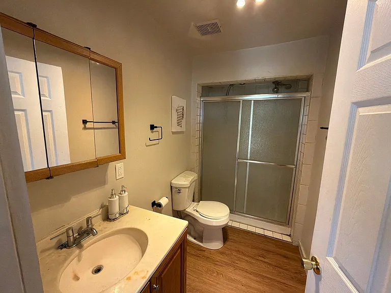 222 Nadine St — Photo 5