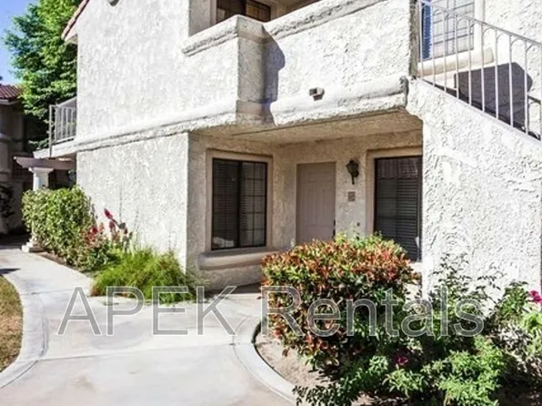 2001 E Camino Parocela Unit D29, Palm Springs, CA 92264