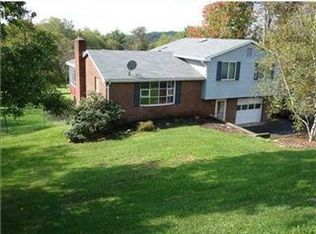 306 Sunset Dr, Baden, PA