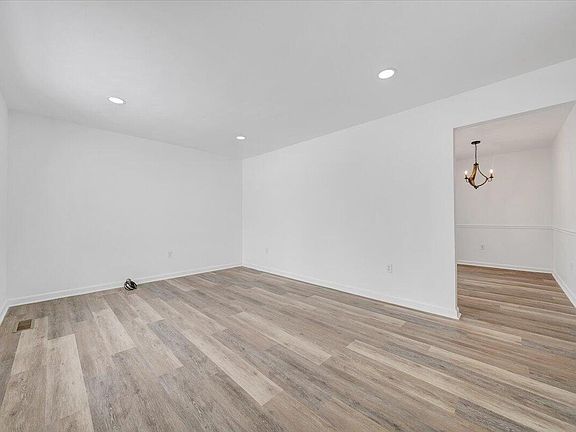 4th image of 5805 Old Manor Dr