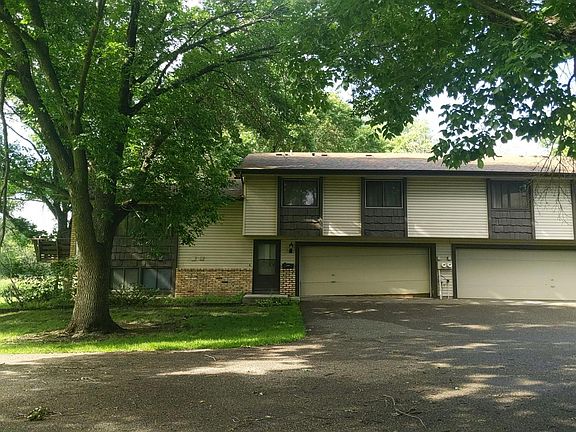 3rd image of 7710 York Ln N