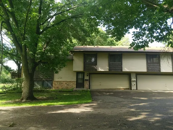 7710 York Ln N, Brooklyn Park, MN 55443