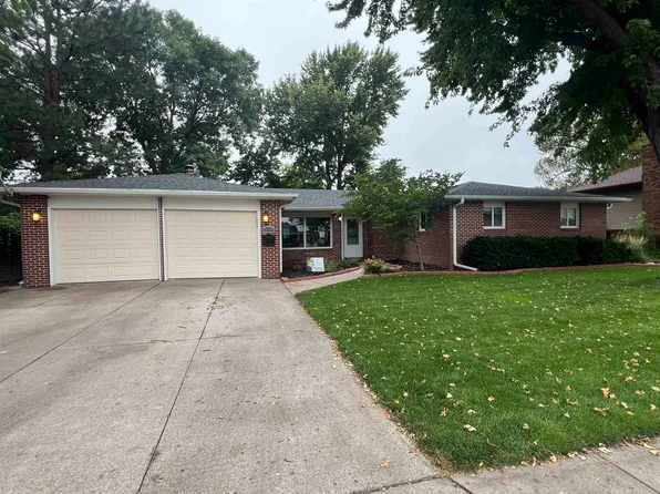 2010 W Philip Ave, North Platte, NE 69101