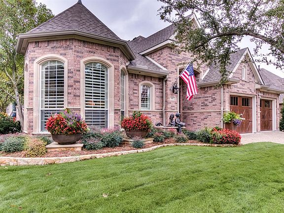3rd image of 355 Pine Valley Dr