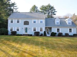 3 Trafalgar Ln, Walpole, MA 02081