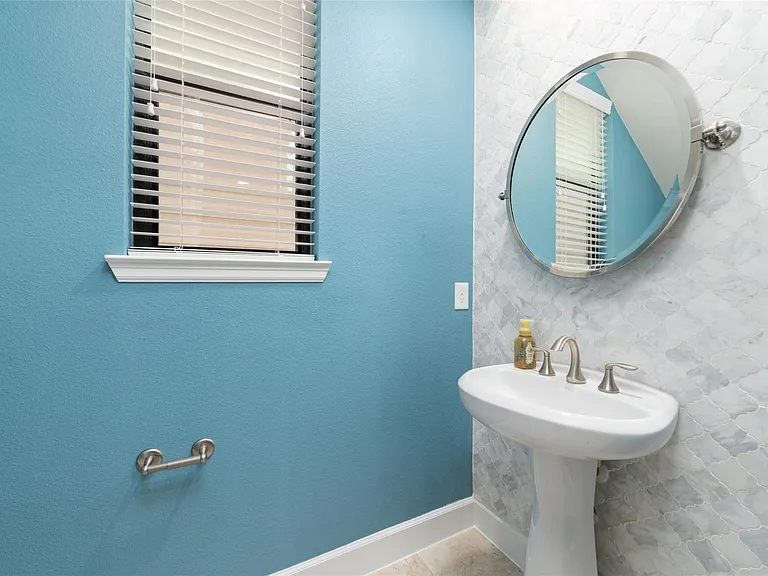 5020 Dickson St — Photo 28