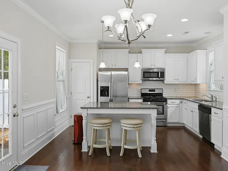 3702 Cinnamon Fern Dr — Photo 12