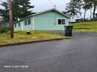 815 Fenwick St, Coos Bay, OR