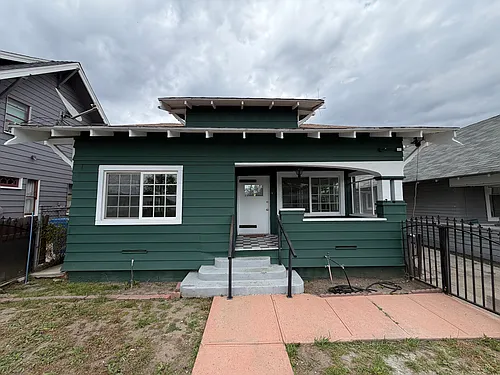 230 Branch St Photo 1