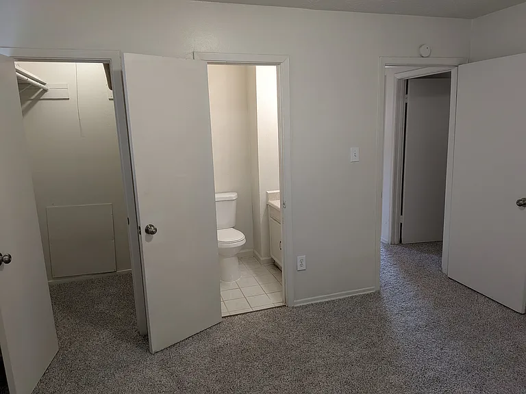 210 Brigadoon Ln — Photo 10