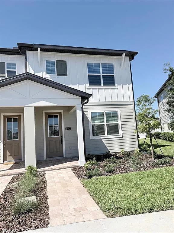 3 bed, 2.5 bath, 1575 sqft, $2,850 — Photo 2