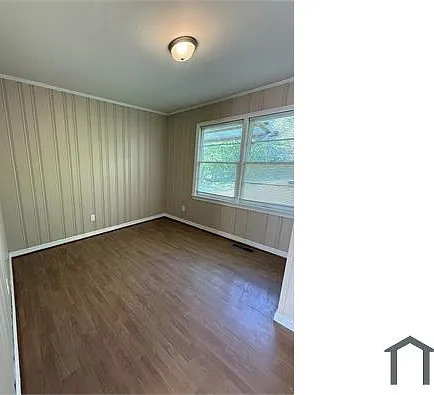 3 bed, 1098 sqft, $1,100 — Photo 2