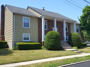 35 Central Ave, Saddle Brook, NJ 07663