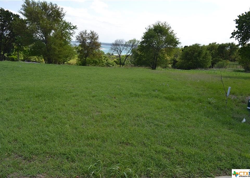 2nd image of 1125 Mescalero Trl