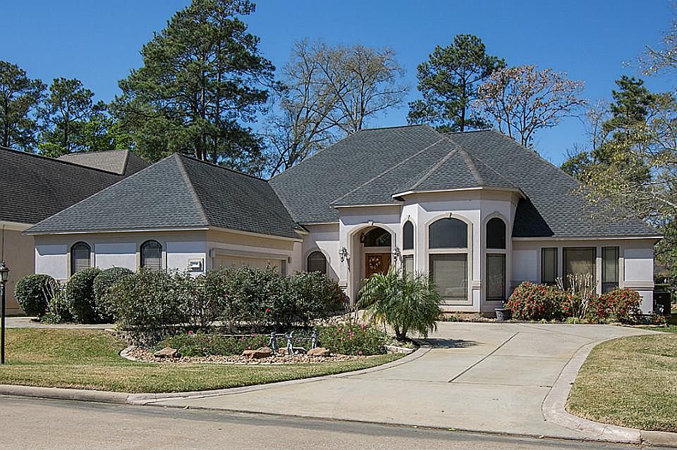 2nd image of 134 Wedgewood Dr