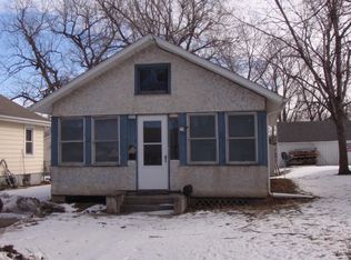 2421 S 12th St, Council Bluffs, IA 51501