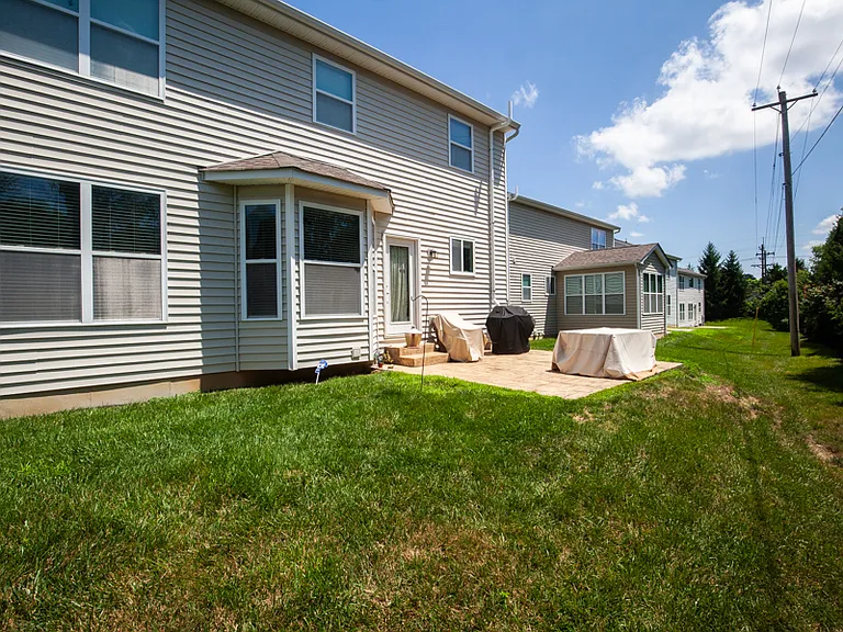 1779 Victoria Ct — Photo 33