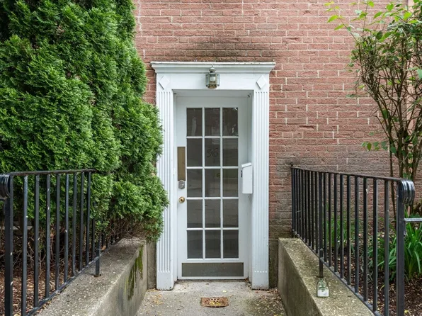 56 Garrison Rd, Brookline, MA 02445