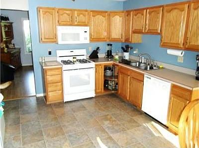 4th image of 56929 Wild Heather Dr