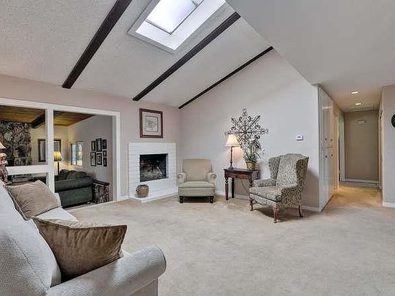 4th image of 215 Paraiso Ct