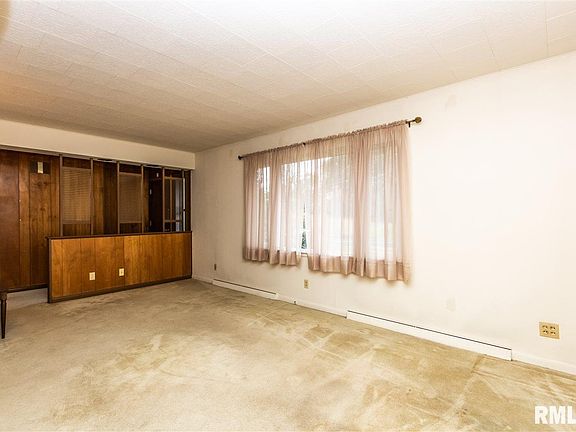 5th image of 1712 N Pierson Ave