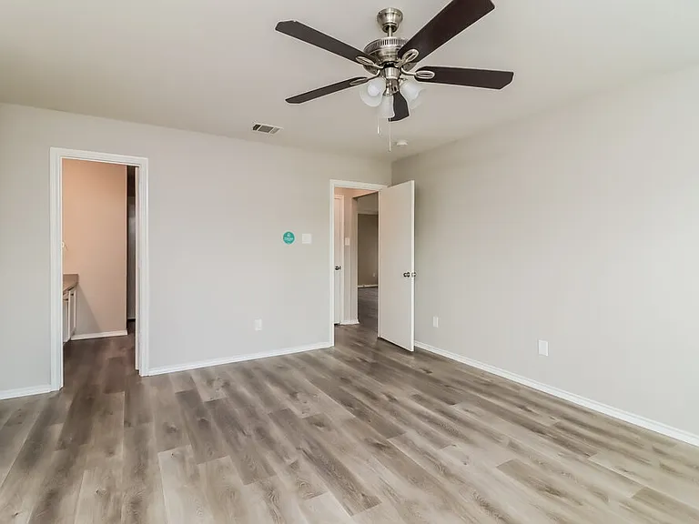 2105 Pacino Dr — Photo 12