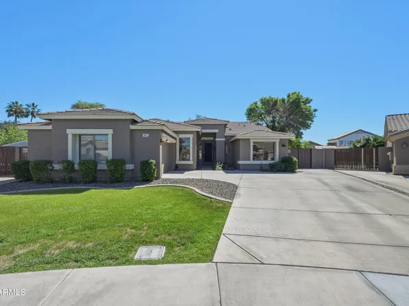 557 S LEMON Court, Gilbert, AZ 85296