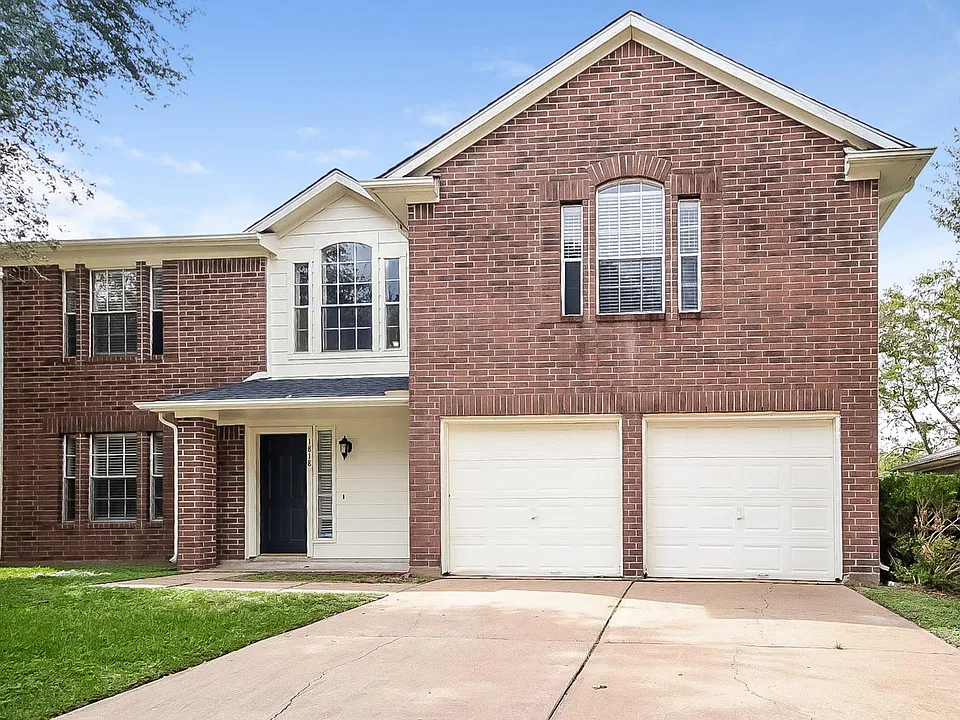 1818 Oak Ridge Dr